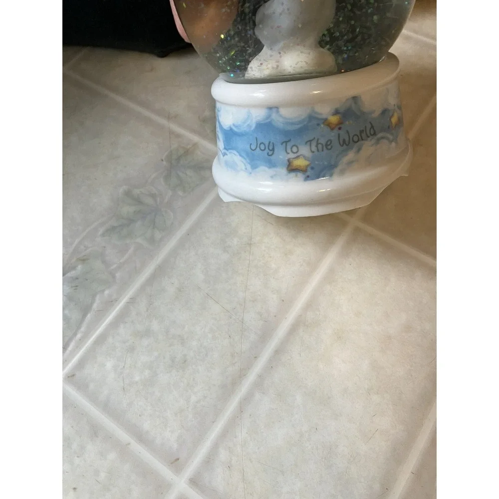 Enesco‎ Precious Moments Angel Snow Globe Music Box 1996  
